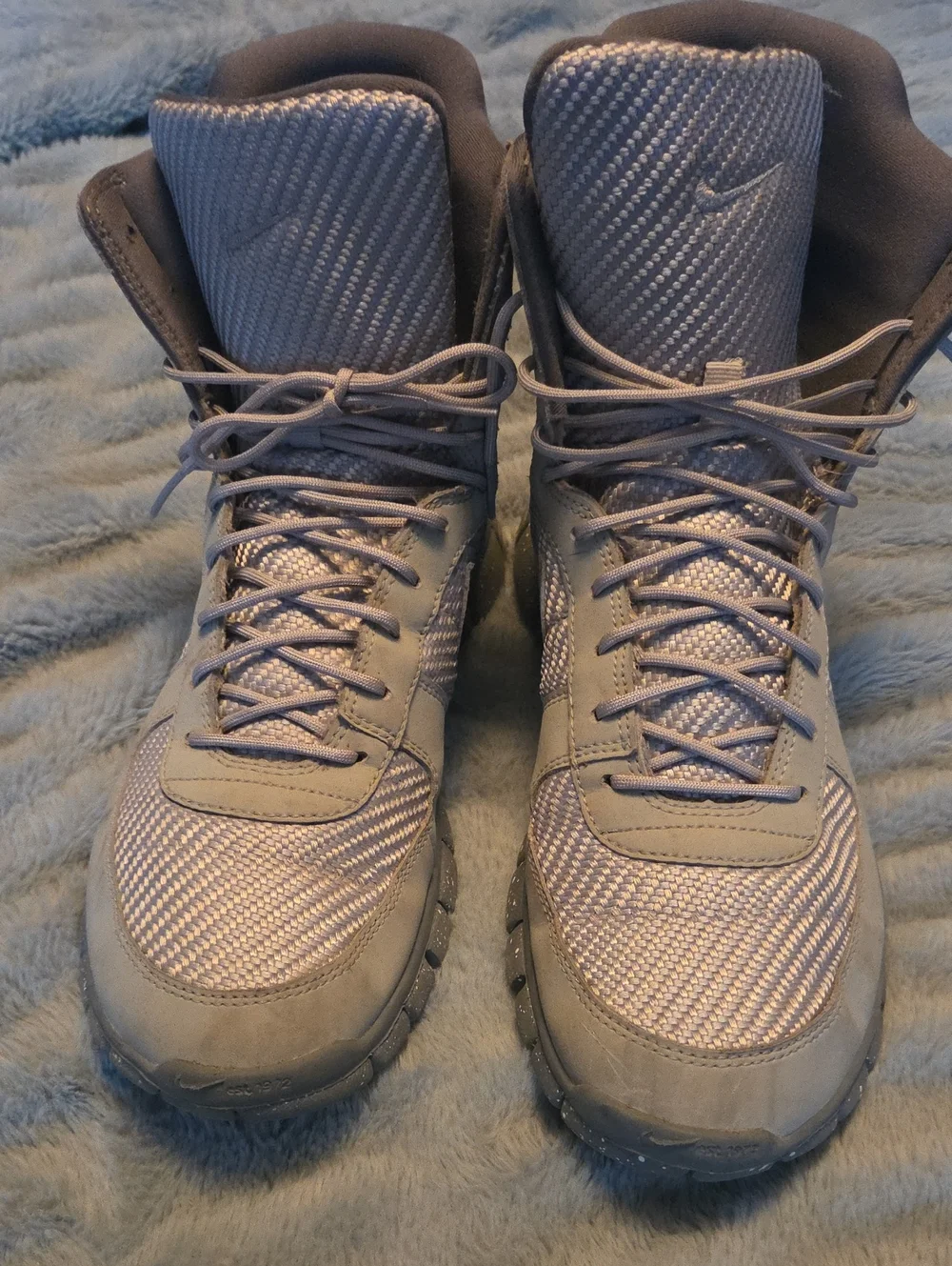 Nike Free Grey High-Top Athletic Boots. SZ 11.5